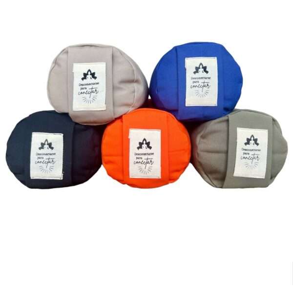 se muestran los 5 colores de bolster disponibles para ti: beige, azul, negro, naranja, verde